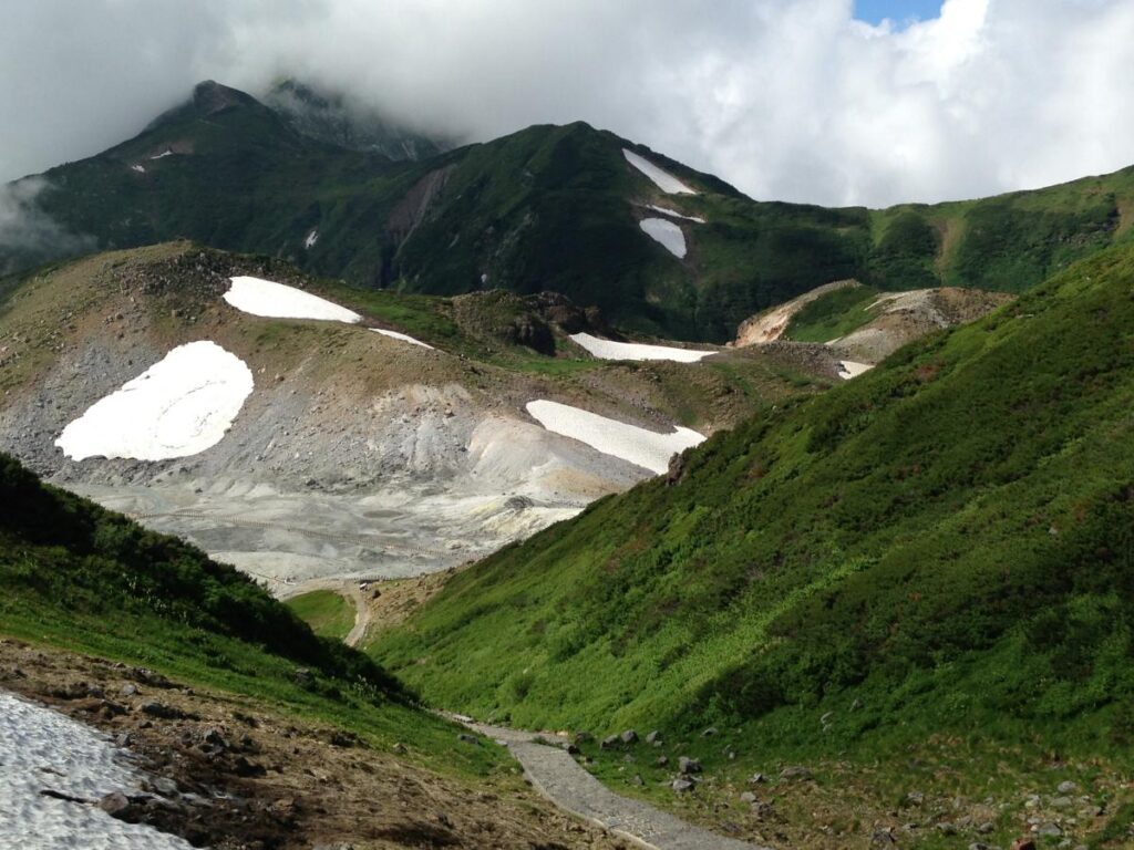 Mikurigaike Pond, formed by volcanic activity