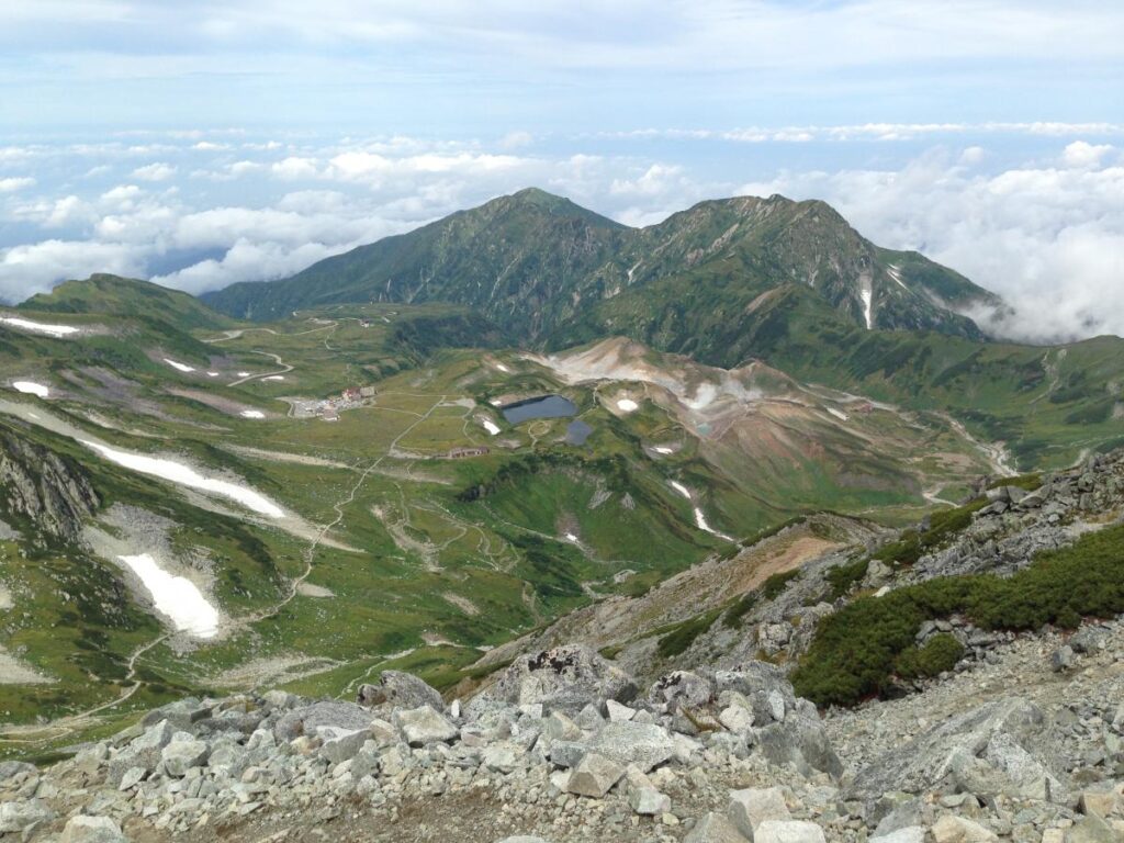 The Dainichi mountain range seen from the trail on Mt. Oyama 