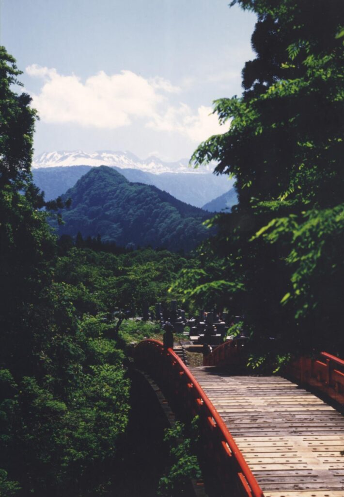 Nunobashi Bridge with Mount Tateyama in the background