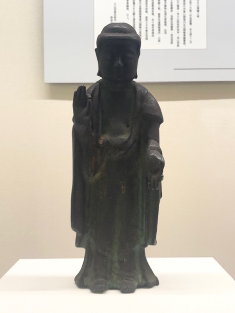 Standing statue of Yakizu Amida Nyorai (Amida with the arrow wound)
(Collection of the Toyama Prefectural Tateyama Museum)
