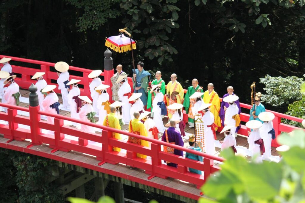 Scenes from the Reenacted Nunobashi Kanjo-e Ceremony 2